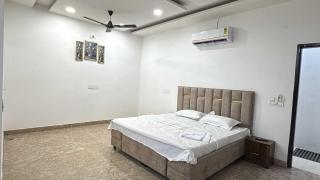 Hotel O Sua Road Crossway Ludhiana Formerly White Solitaire - 7