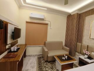 Hotel O HIGHWAY RETREAT HOTEL - 1