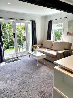 Lemon Tree Apartment Tawa - 8