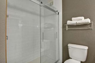 Hilton Garden Inn Oshkosh - 4