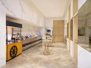 Novotel New Delhi City Centre - 6