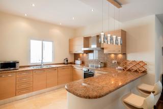 Puerto Banus Marina Apartment with Sea Views - Pass the Keys - 6