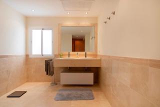 Puerto Banus Marina Apartment with Sea Views - Pass the Keys - 1