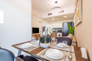 Cozy & Fully Equipped 1BR with Big Balcony - Masdar City, next to the Airport - Abu Dhabi - 4