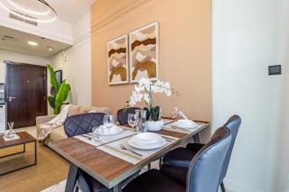 Cozy & Fully Equipped 1BR with Big Balcony - Masdar City, next to the Airport - 6