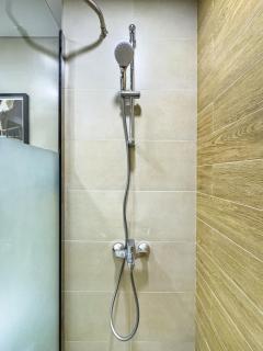 Cozy & Fully Equipped 1BR with Big Balcony - Masdar City, next to the Airport - 2