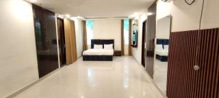 Sri Mahal Banquet And Resort - 3