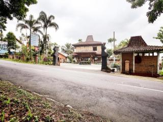 OYO 3396 Sun Garden Resort - 9