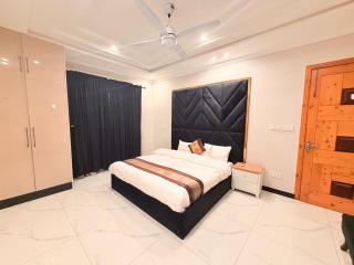 Green Cottage F-8 - 8