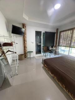 Lee Red House Homestay - 6