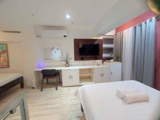 L1 Twin Bed Staycation in BGC 8 - Manila - 2