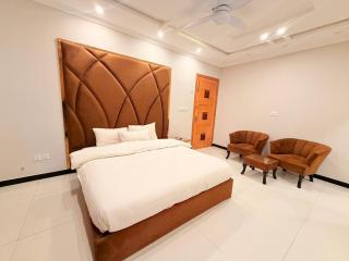 Green Cottage F-8 - 5