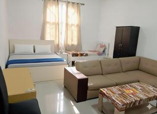 استوديو كبير جداً مع مدخل مستقل بالكامل مفروش وجاهز للسكن فوراً موقع مميز في منطقة الوحدة مول هدوء راحة وصول سريع لكل الخدمات مناسب فرد أو زوجين - Abu Dhabi - 0