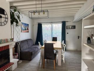 Les Micocouliers - Spacieuse maison,4chambres ,avec Jardin- Parking -Wifi - 5