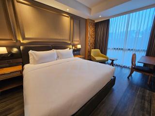 The Henry Glass House Clark - 4