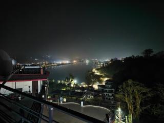 The Himalayan Vista - 9