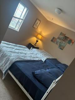 Surrey- Delta Budget Guest House - Private Rooms & Suites, Free Parking & Fast Wi-Fi - 5