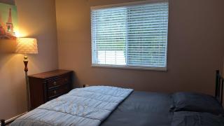 Surrey- Delta Budget Guest House - Private Rooms & Suites, Free Parking & Fast Wi-Fi - 2