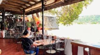 Harleys Pub and Hotel - 2