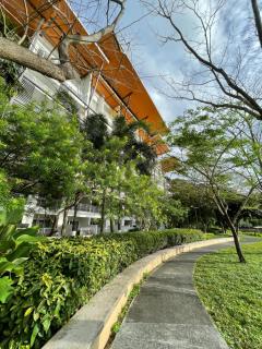 Beach condos at Pico de Loro Cove & possible Beach Club Access & Wi-Fi & Netflix, 42-50''TVs with Uratex beds & pillows, equipped kitchen, balcony, parking, guest registration fee is not included - 1