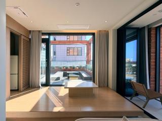 Hound Hotel Deacheon Beach - 2