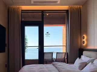 Hound Hotel Deacheon Beach - 4