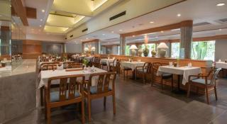 Holiday Garden Hotel - 1