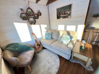 Hobu House - a Cozy, Private Cabin by the Forest near Haapsalu - 8