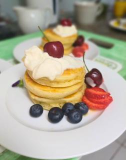 Upper House Guesthouse - 6