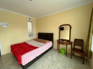 OYO LIFE 92844 Penginapan Cibodas - 2