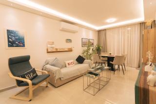 Luxurious Brand New Seafront, wake up onto the sea - 8