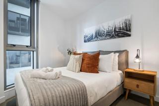 Spectacular Southbank Bay Views, Pool, Gym - 2