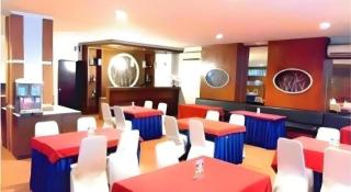 Alexander Hotel Tegal - 8