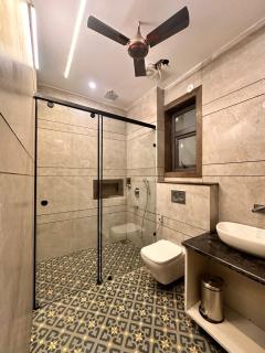 The Lake Ambience Resort - 8