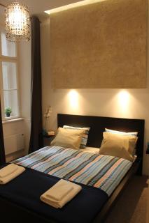 Opposite thermal bath, city centre, 2 bed, 2 bath - 2