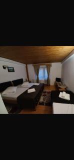 Pensiunea Sub Piatră - 8