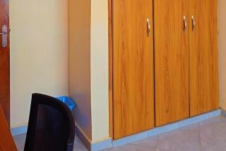 Apt - Sleeps 2 - Parking - Pets Ok - 8