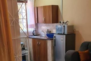 Apt - Sleeps 2 - Parking - Pets Ok - 3