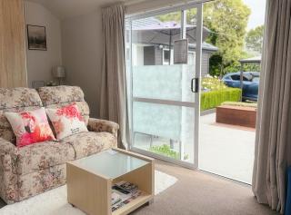 Cozy & Sunny Room-Near City, Short Drive to City Center & Coast - 2