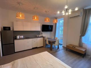 Quiet Luxury Oasis near Szimpla - Balcony & Spa - 8