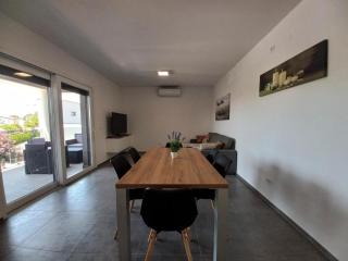 Apartment Martina Vir - 2