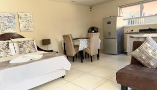 Lyn's Self Catering - 7