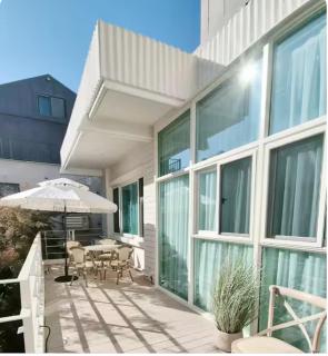 홍대입구역 마루서교 - 2