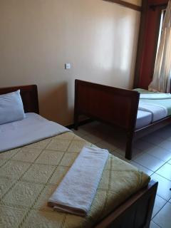 Sirgoi Travellers Hotel - 5