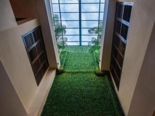 Armenian Suite Hotel - 8