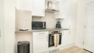 The Cheltenham Suites - Stunning 2 Bed Apartment - 8