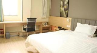 7 Days Inn West Gate of Taiyuan University of Technology - 5