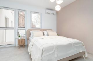 Bright AC Studio with Parking Next to Manufaktura by Noclegi Renters - 9