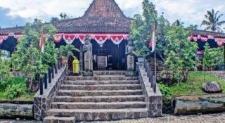 Capital O 92681 Randu Mas Hotel & Resort Taman Purbakala - 5