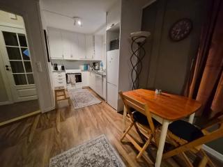Cosy flat with its own entrance and parking - Harstad - 4